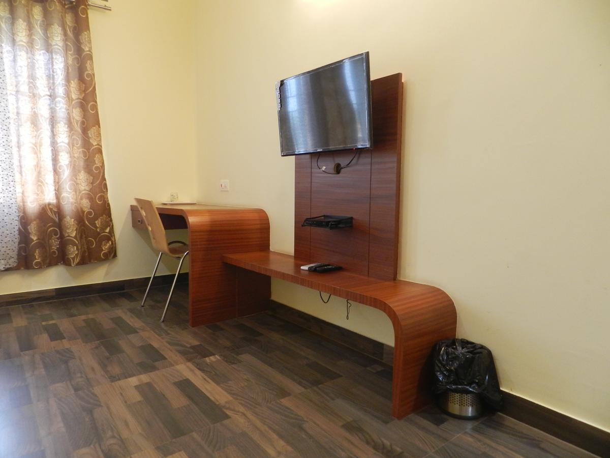 Park Hotel And Resort Kaglipur Екстер'єр фото